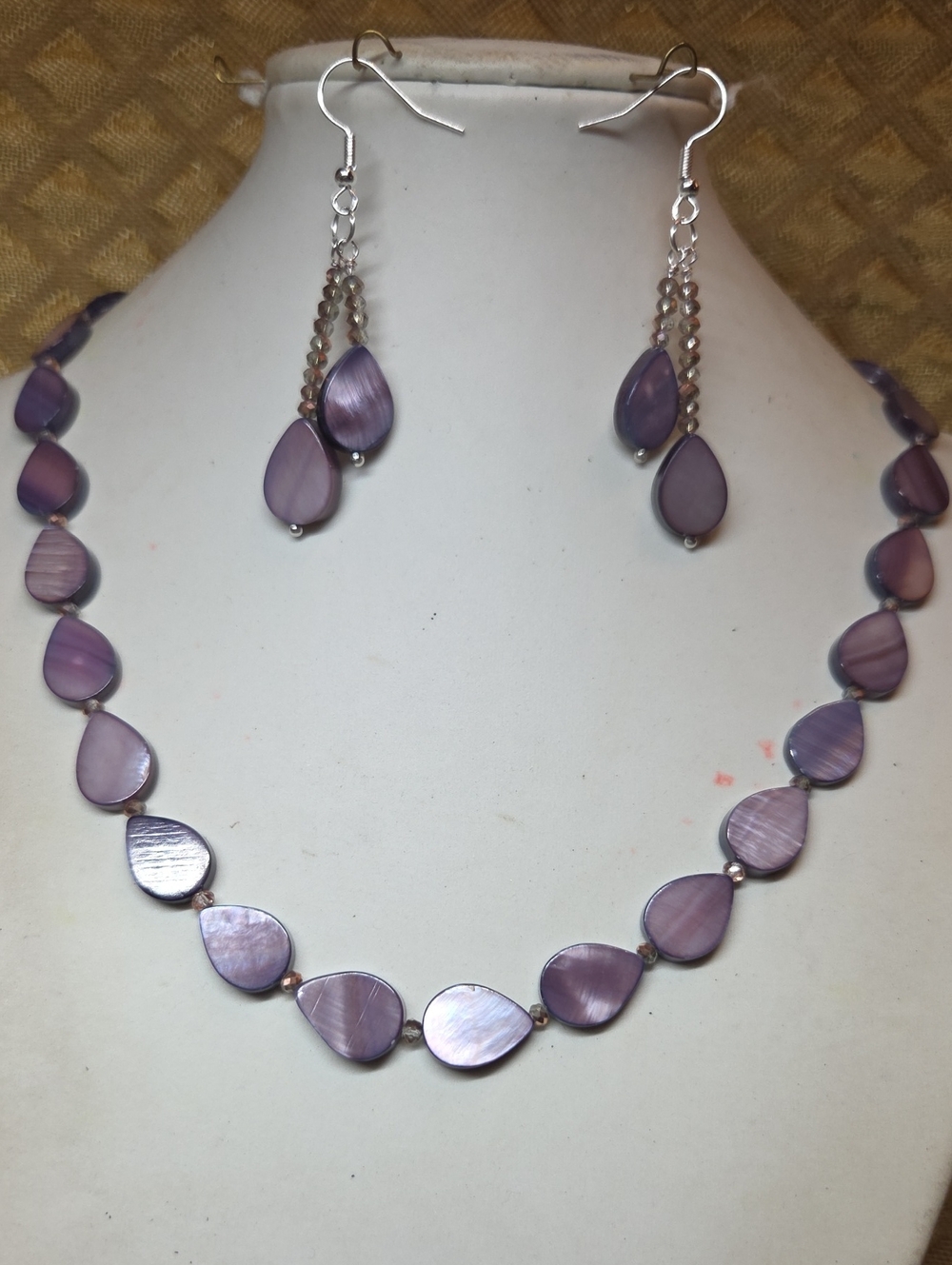 Purple TeardropMother Of Pearl Shell Necklace and Earrings Set